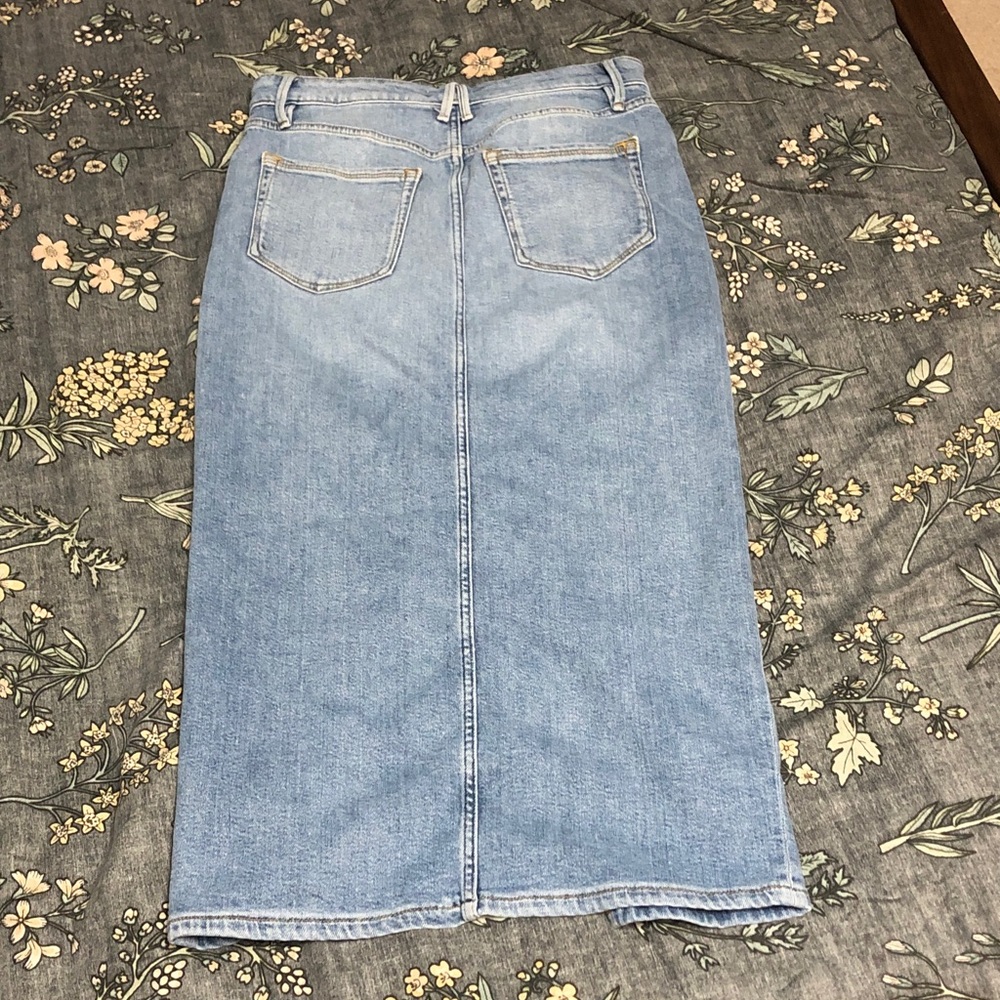 Good American Good Ease Denim Compression Slit Midi Jean Skirt Light Wash 6/28 - Picture 9 of 10